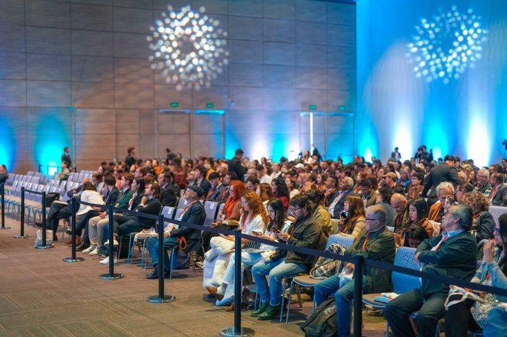 Bogotá fue epicentro de debate global sobre crisis del modelo económico y desigualdad