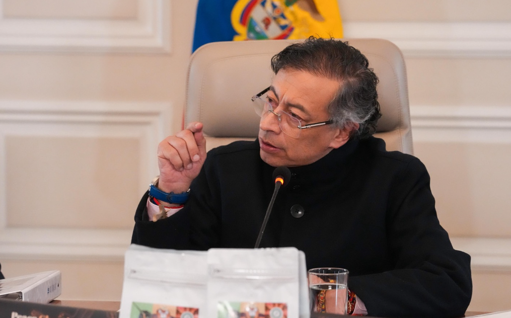 Petro dice que no aceptará resultados del preconteo en las elecciones presidenciales de 2026