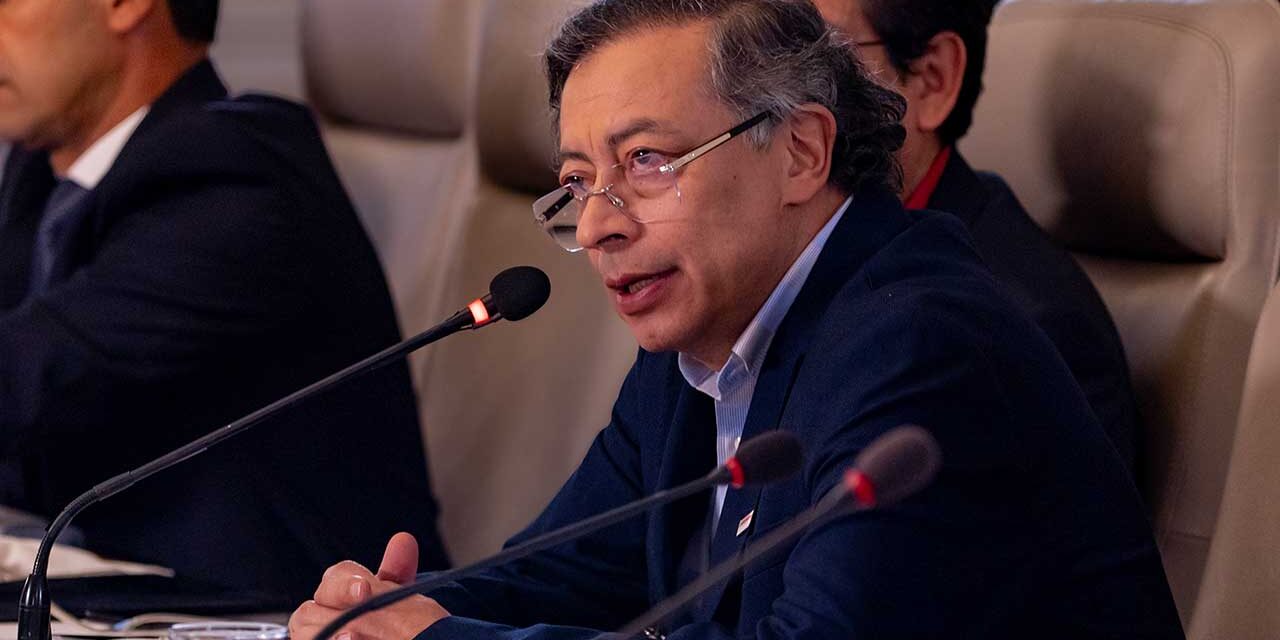Petro pide investigar presunta injerencia extranjera en elecciones de Colombia y México