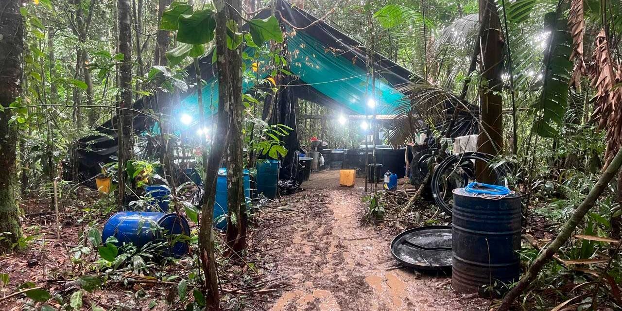 Ejército y Policía destruyen gigantesco complejo para producción de cocaína en Guaviare