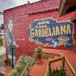 A 91 años de su muerte, Carlos Gardel sigue vivo en Medellín gracias a la Casa Gardeliana