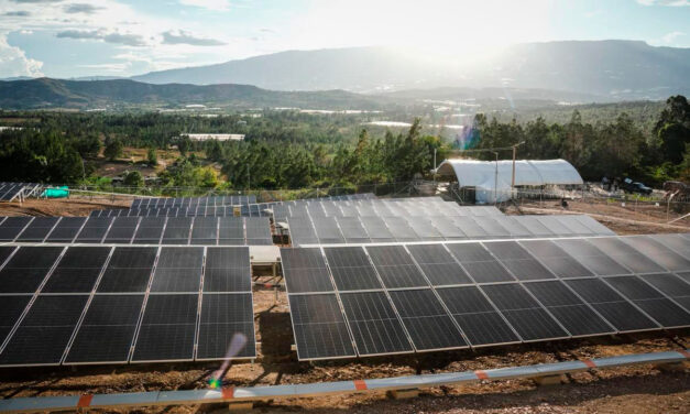 Colombia impulsa la transición energética con inversión de $1 billón para llevar energía solar a más de 120.000 personas