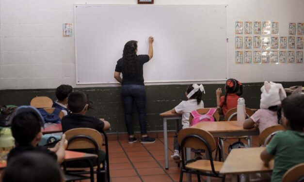 Docente de Medellín cursa un doctorado para fortalecer la enseñanza del lenguaje en las aulas