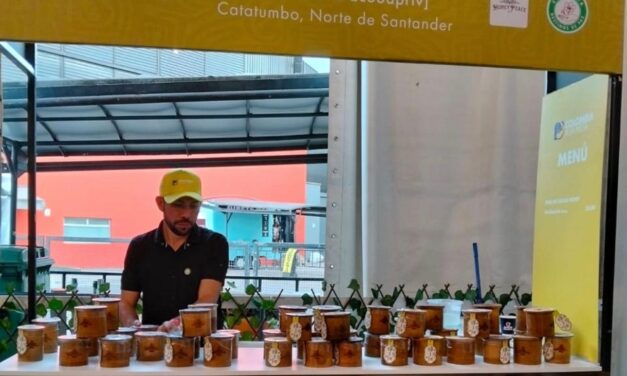 De las armas a las colmenas: la historia de “Honey Peace”, el emprendimiento que transforma vidas en Norte de Santander