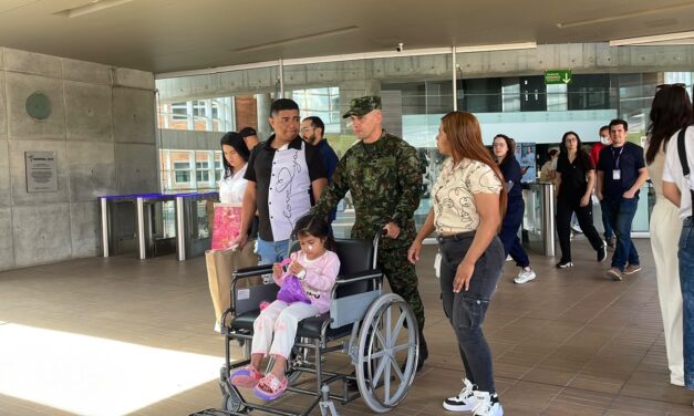 De la angustia a la esperanza: operan gratis en Antioquia a niña que convivió dos años con un tumor facial