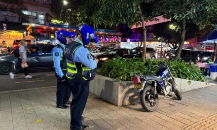 Más de 2.500 comparendos por infracciones de tránsito en zonas de entretenimiento de Medellín