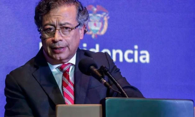 Rectificación de Petro en X por tutela: aclara que los hermanos Moreno Mejía no tienen imputaciones ni condenas