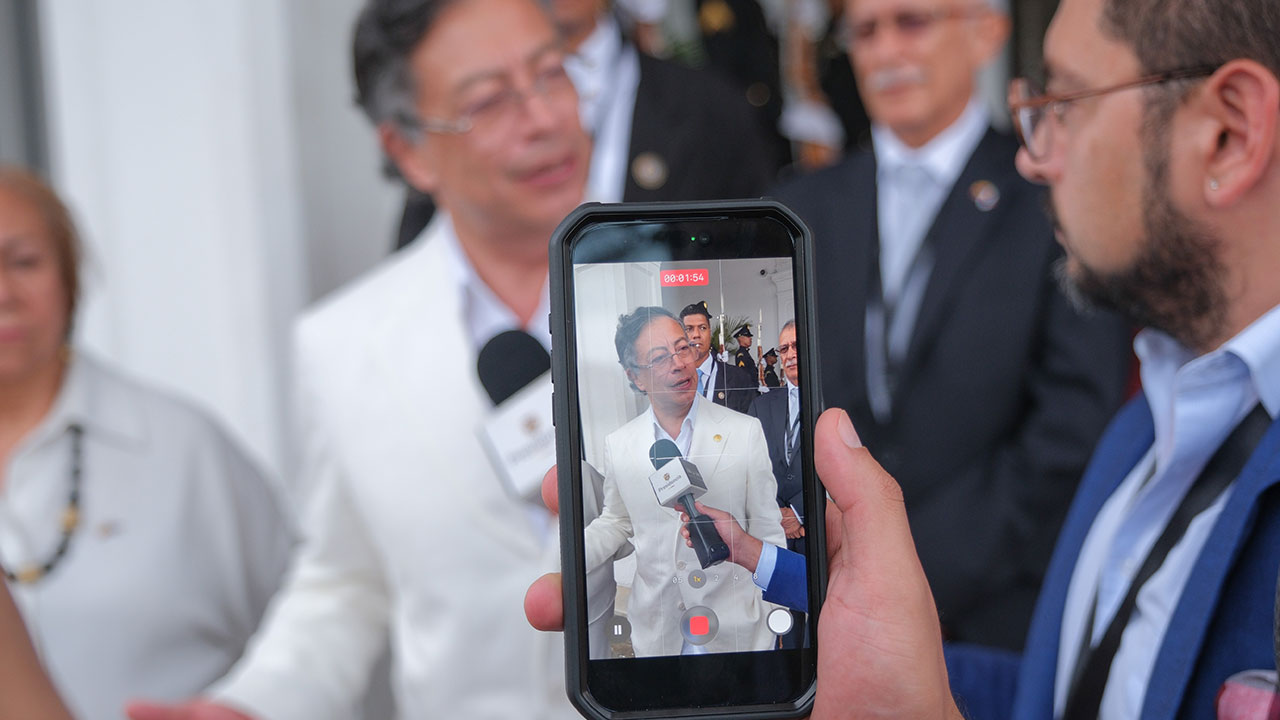 indagatoria a Álvaro Uribe