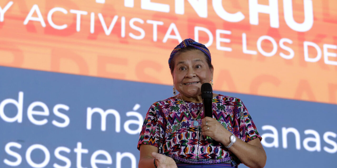 Nobel Rigoberta Menchú insta a poner a personas en el centro de las ciudades inteligentes