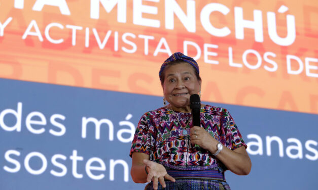 Nobel Rigoberta Menchú insta a poner a personas en el centro de las ciudades inteligentes