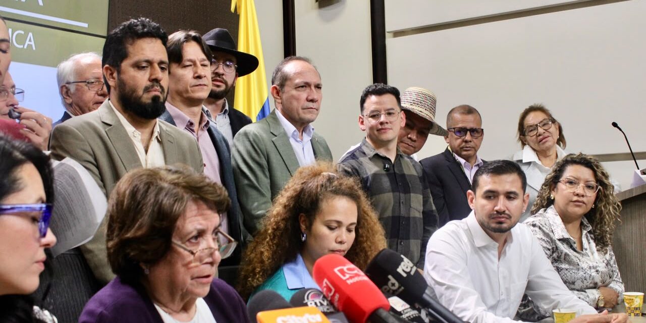 Gobierno y Pacto Histórico radican el proyecto de Estatuto del Trabajo en el Congreso