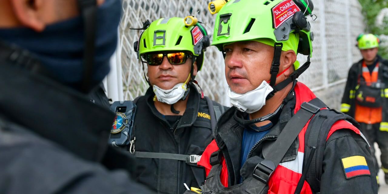 Equipo colombiano completa 96 horas ininterrumpidas de rescate en Venezuela tras el terremoto