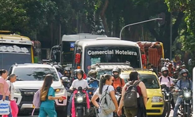 Medellín impulsa el mercado automotor: crecen casi 60 % las matrículas de vehículos y Antioquia lidera las ventas de motocicletas