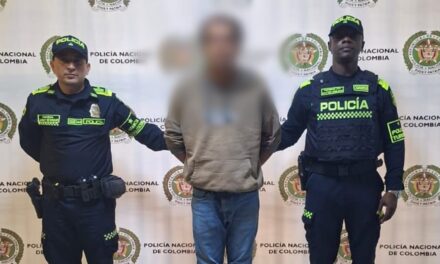 Capturan a un hombre con elementos asociados a material explosivo en el centro de Medellín