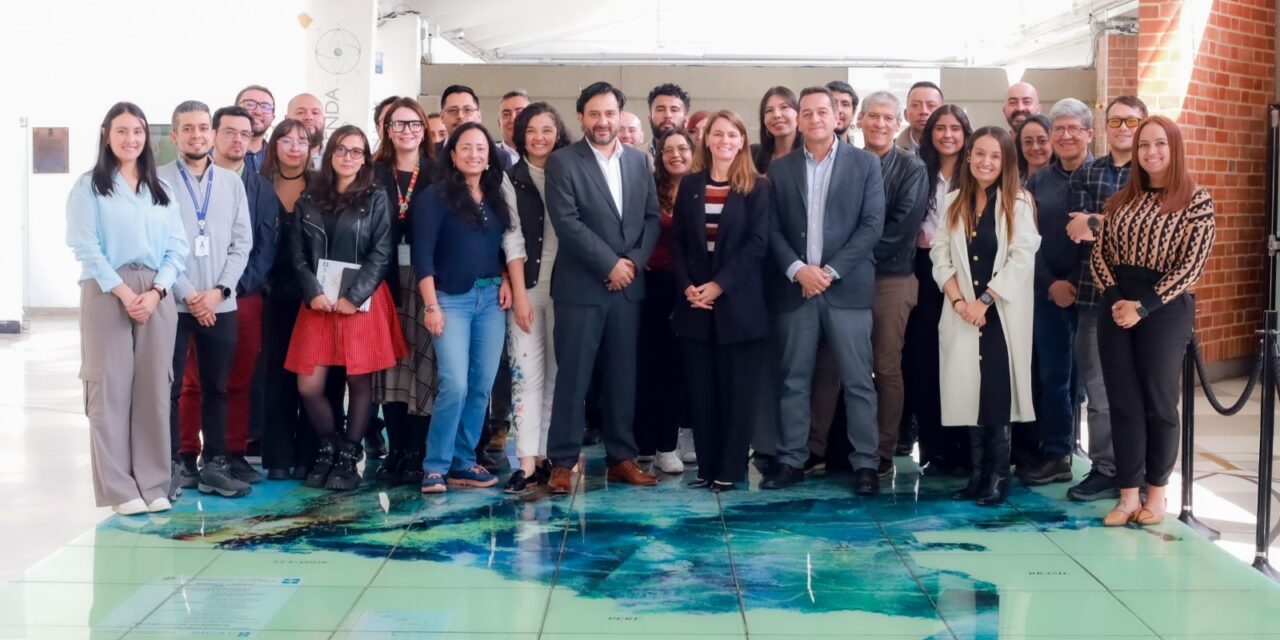 Colombia, primer país en recibir capacitación oficial de la NASA para usar tecnología satelital NISAR