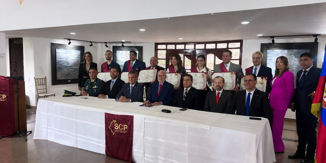 Sociedad Colombiana de Prensa conmemoró los 35 años de la Constitución con homenaje a la democracia