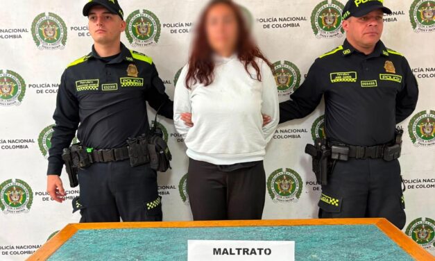 Capturan a mujer en Medellín por presunto maltrato animal tras la muerte de un perro