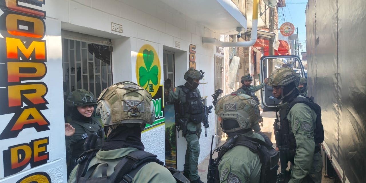 Golpe a red que comercializaba oro ilegal y lavaba activos en Antioquia: cinco allanamientos en El Bagre