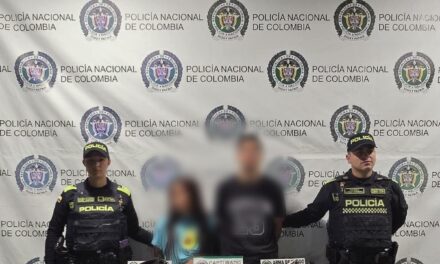 Capturan a dos personas por presunto hurto a mano armada en un establecimiento de El Poblado