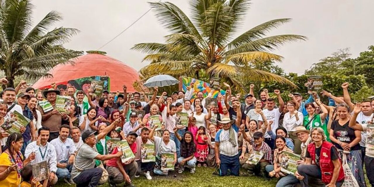 Tras 20 años de distancia con el Estado, la Comunidad de Paz de San José de Apartadó recibió 21 títulos de propiedad