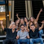 Medellín gradúa a su primera cohorte de profesionales en Digital Business en medio del auge de la inteligencia artificial