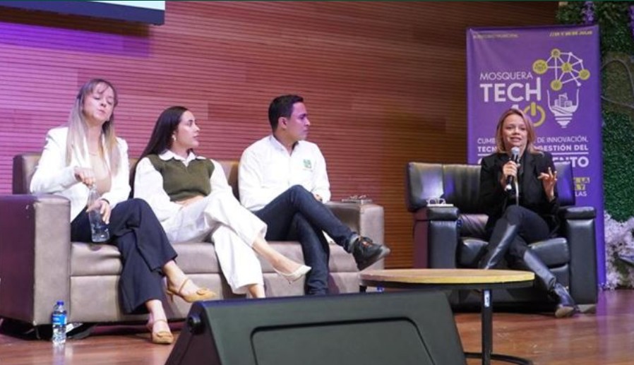 Envigado comparte su experiencia en gestión pública durante cumbre nacional de innovación