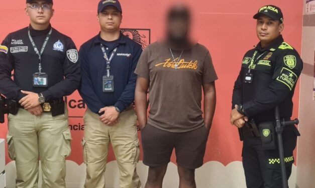 Migración Colombia inadmitió en Rionegro a ciudadano estadounidense vinculado al movimiento ‘Passport Bros’