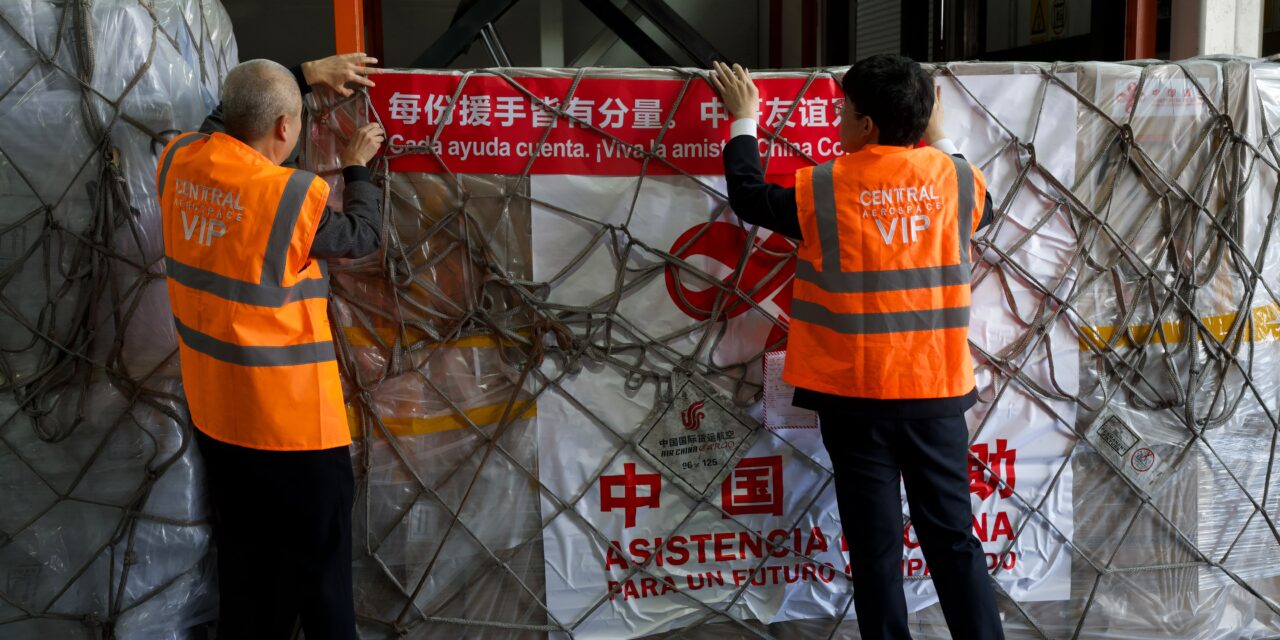 China entrega 77,6 toneladas de ayuda humanitaria a Colombia tras el sismo del 10 de agosto