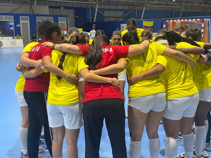 Selección Colombia de balonmano femenino se prepara en Medellín para competir en el IHF Trophy de Lima