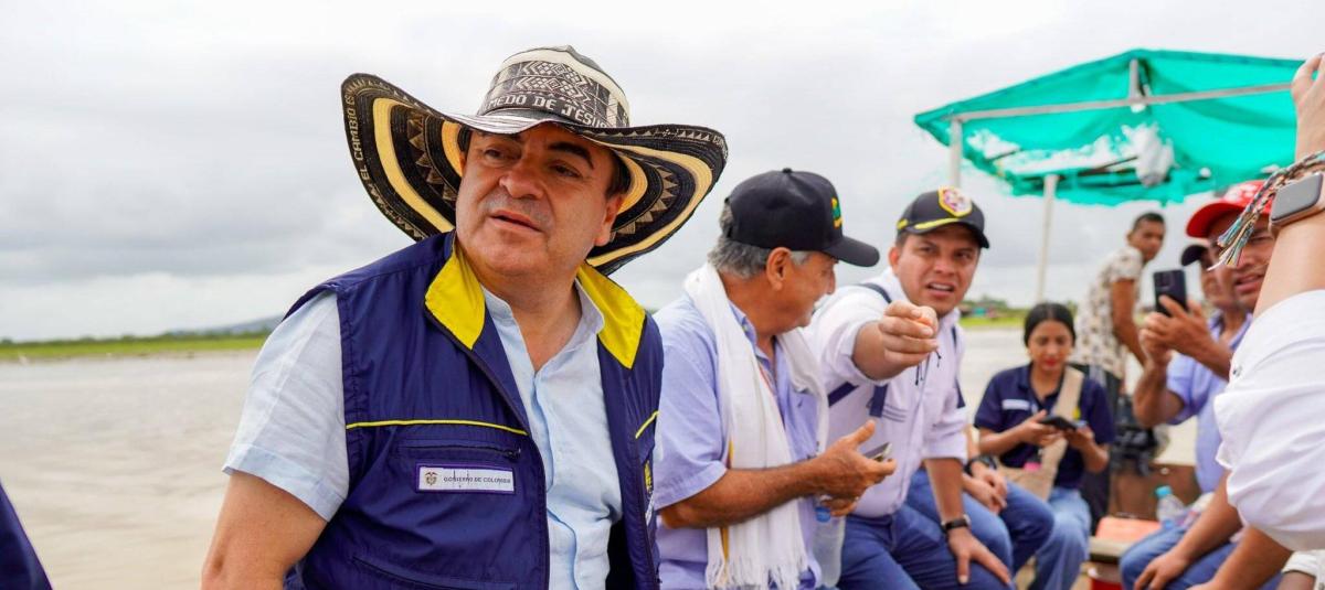 Abogado de Olmedo López cuestiona manejo de celular entregado a la Fiscalía y advierte posible manipulación
