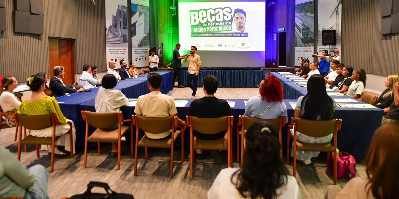 16 jóvenes de Antioquia inician formación en periodismo digital con las Becas Mateo Pérez Rueda