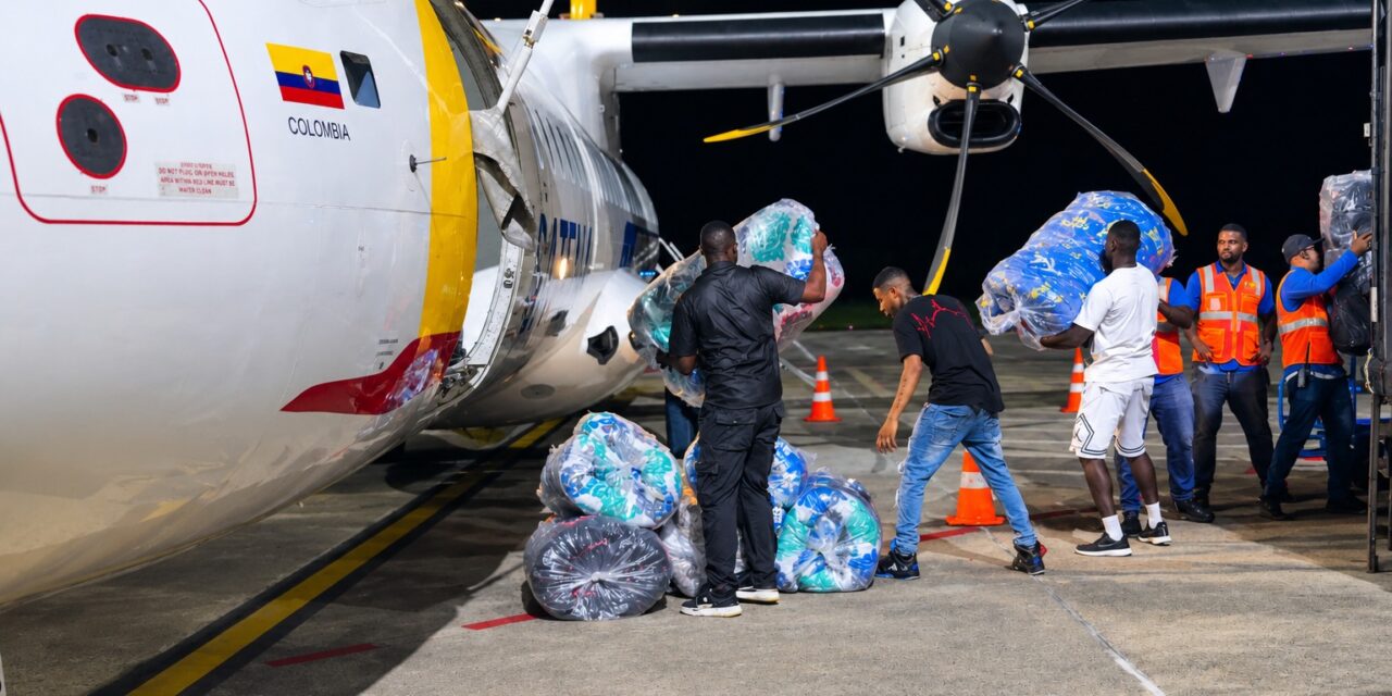 SATENA moviliza más de 60 toneladas de ayuda humanitaria hacia el Pacífico colombiano