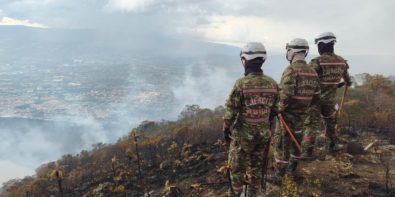 Autoridades mantienen operativo para controlar incendio que afecta el Santuario de Iguaque