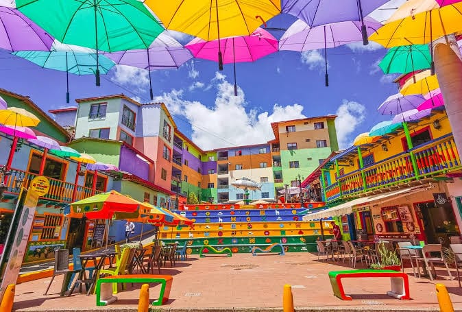 Guatapé celebra 215 años con una nueva edición de las Fiestas de los Zócalos, el Turismo y el Embalse