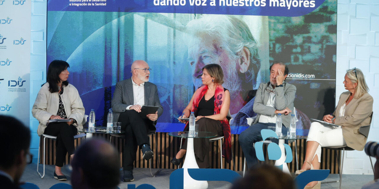 Más de la mitad de las personas mayores en España se siente sola con cierta frecuencia