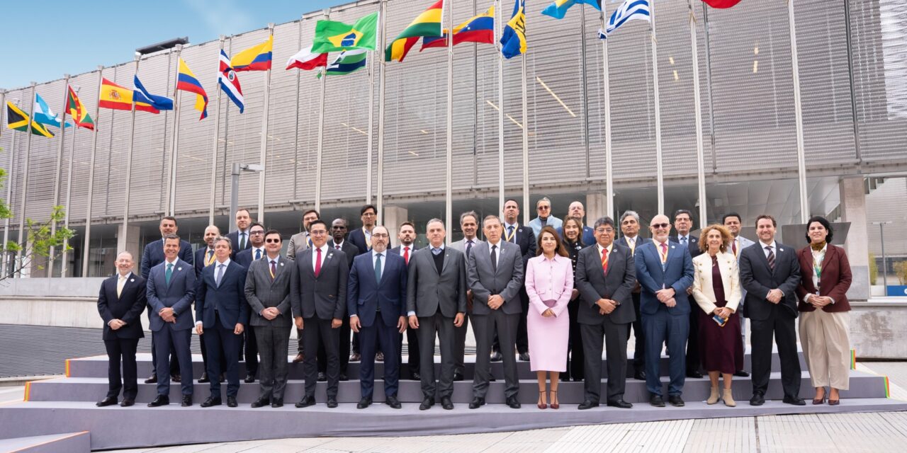 CAF aprueba USD 550 millones para proyectos de movilidad y desarrollo urbano en Medellín