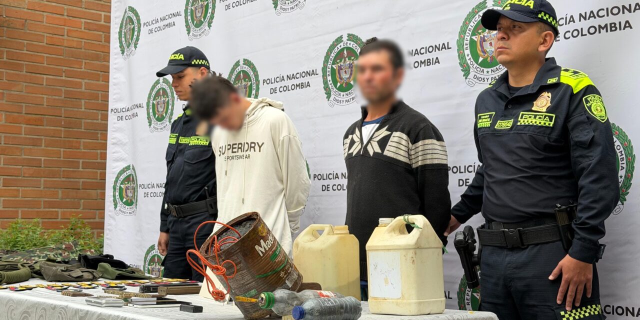 Capturan a dos personas con explosivos, municiones y material alusivo a las FARC-EP en Medellín