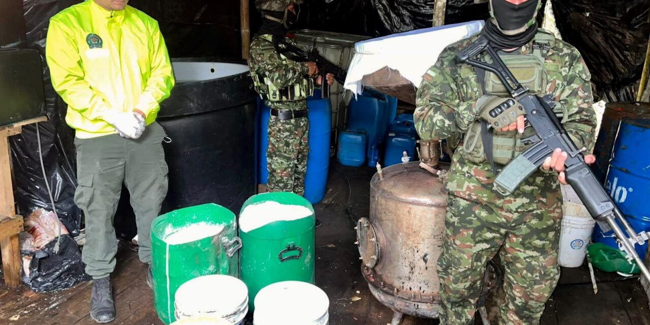 Ejército destruyó laboratorio de cocaína en El Peñol, Antioquia, que sería del grupo El Mesa