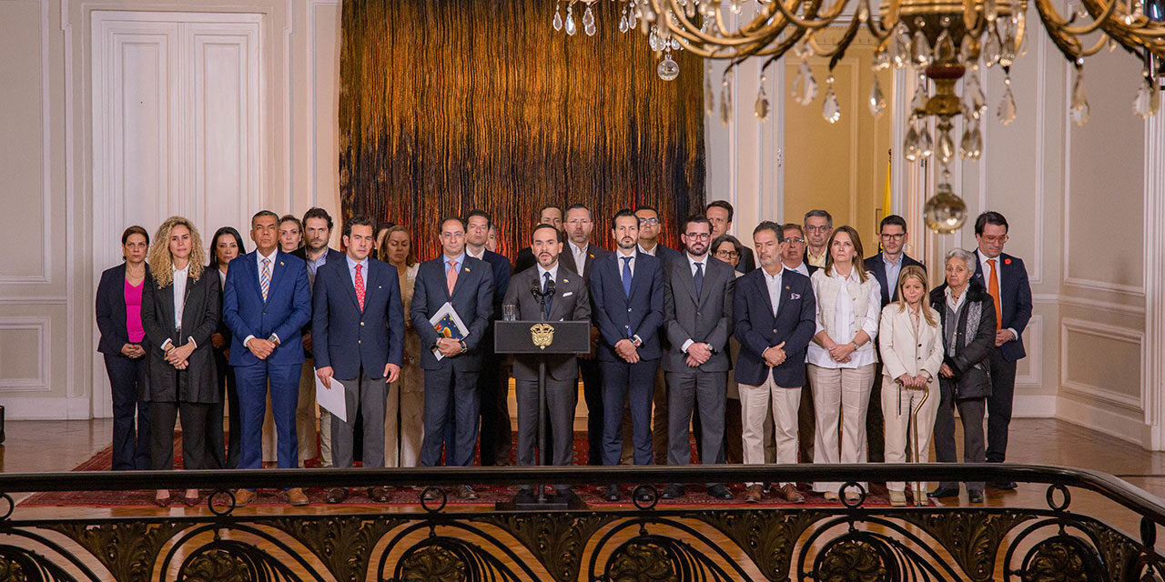 Gobierno anuncia medidas para enfrentar crisis energética y situación financiera del Fomag