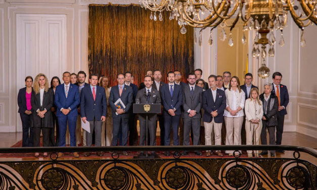 Gobierno anuncia medidas para enfrentar crisis energética y situación financiera del Fomag