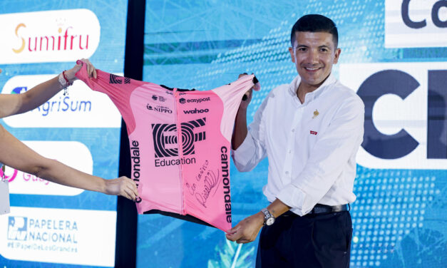 Richard Carapaz narra su historia de vida: de ser atropellado a ganar el oro olímpico