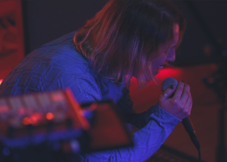 Elliot protagoniza el nuevo capítulo de Sesiones MonteRanco con una propuesta de pop experimental