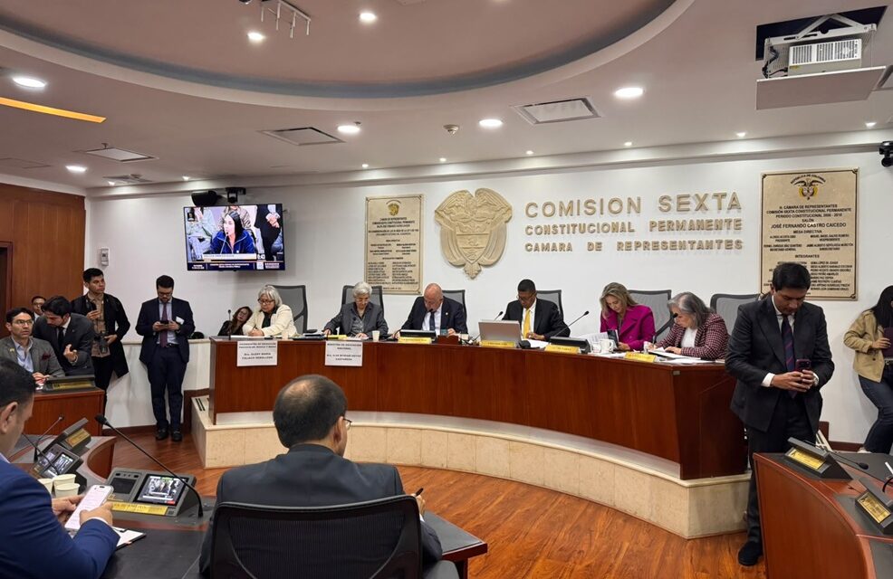 Ministra de Educación expuso diez alertas sobre cobertura, financiación e infraestructura escolar