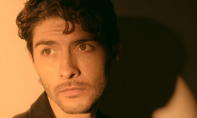 Alex Ponce presenta “Que seas tú”, una canción sobre el amor y la vulnerabilidad emocional