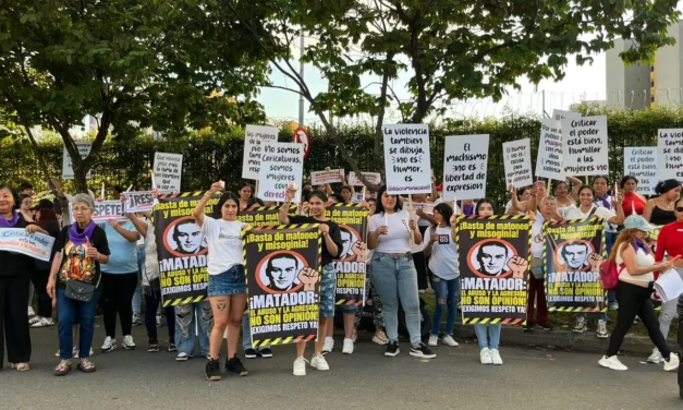URGENTE | Mujeres protestan en Pereira contra Matador por caricatura que califican de misógina
